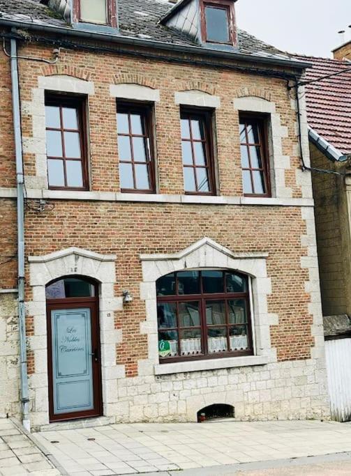 Maison Villageoise Les Nobles Carrieres Frasnes Exterior photo